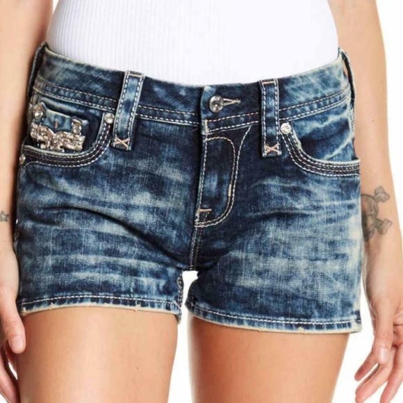 😎HTF🤘 ROCK REVIVAL BETTY Medium ACID WASH EMBELLISHED SHORTS 30 - Picture 15 of 16